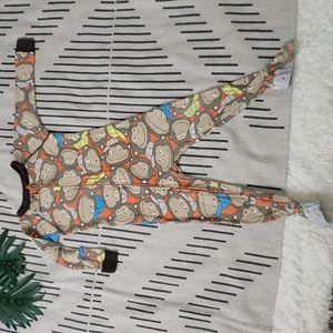 👶🏾Gently worn boys "Carter's" 1 piece jumpsuit size 24m